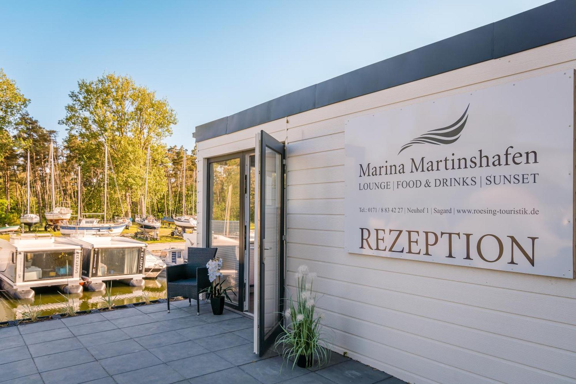 Hotel Marina Martinshafen - Lotsenhaus Neuhof  Exterior foto